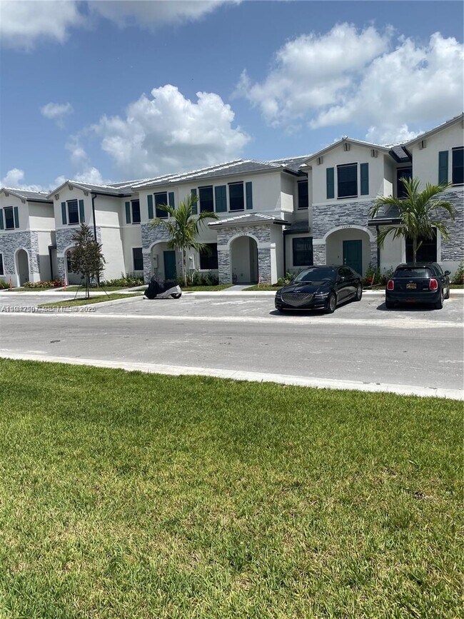 Building Photo - 13281 SW 285th St