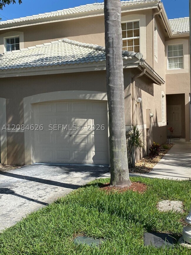 Building Photo - 1888 Salerno Cir