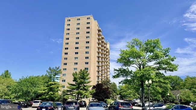 Building Photo - 1225 Martha Custis Dr