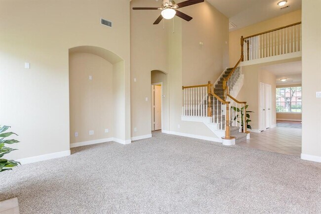 Building Photo - 5918 Union Springs