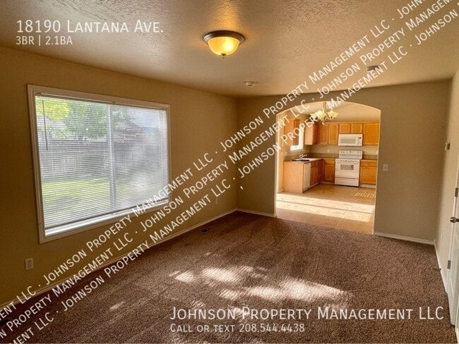 Building Photo - 18190 Lantana Ave