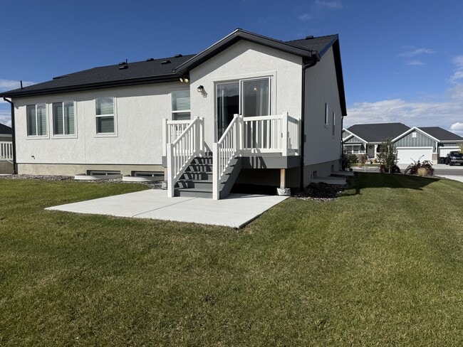 Building Photo - 881 W Sagewood Dr