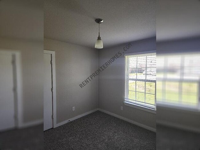 Building Photo - 4225 Andrea Ln