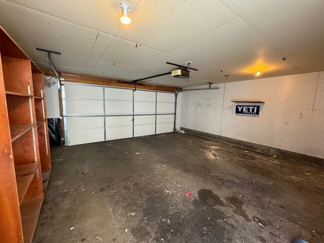 Building Photo - 211 Michael Grove Ave