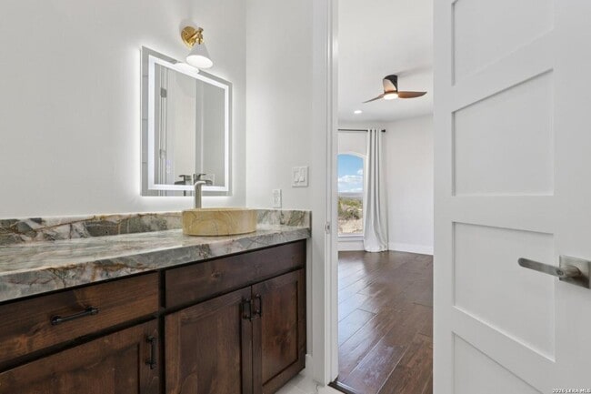 Building Photo - 10014 Ivory Canyon