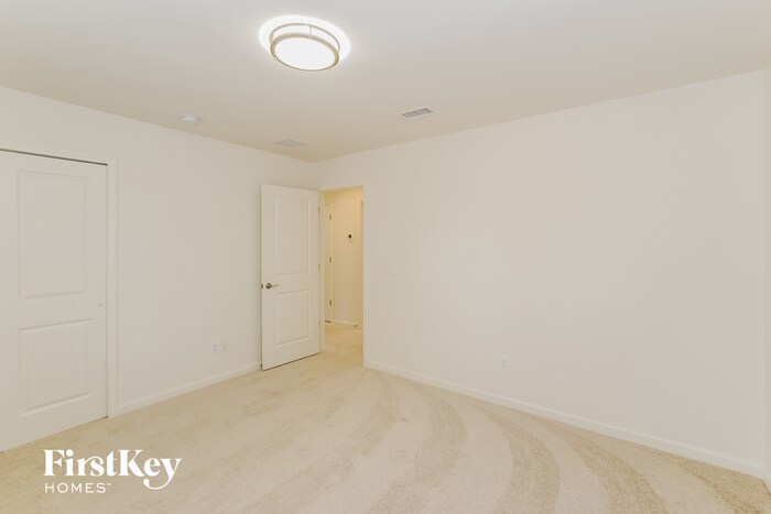 Building Photo - 456 Monet Ave