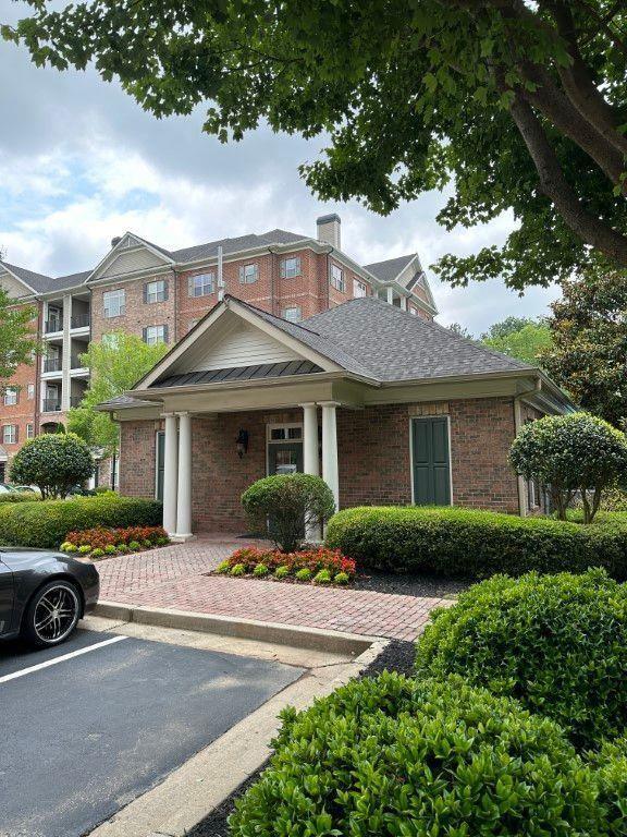 Building Photo - 2300 Peachford Rd
