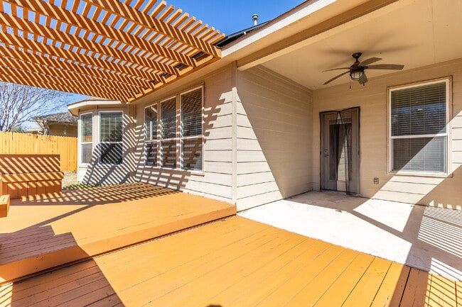 Building Photo - 27527 Paseo Mesa