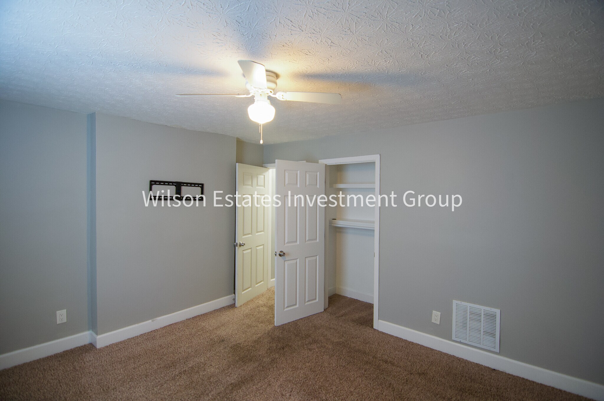 Building Photo - 213 Midland Ave