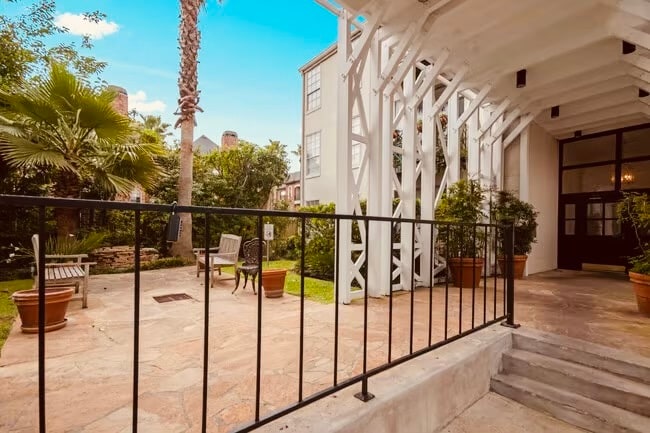 Building Photo - 2333 Bering Dr