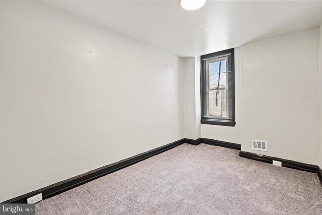 Building Photo - 2317 N 26th St