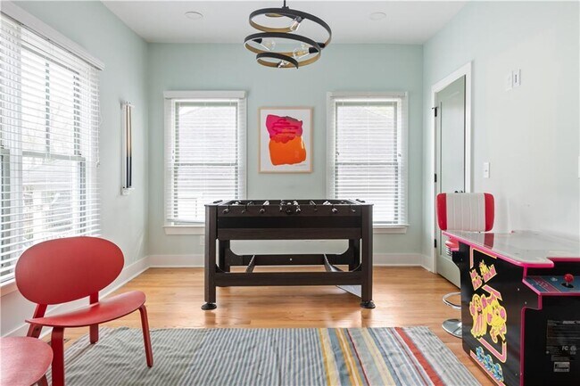 Building Photo - 1393 Glenwood Ave SE