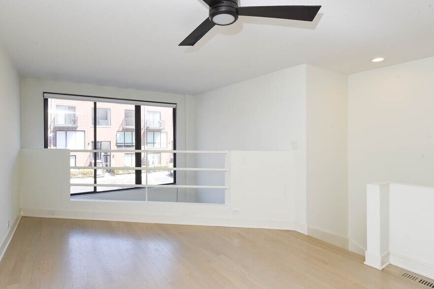 Building Photo - 959 W Grace St