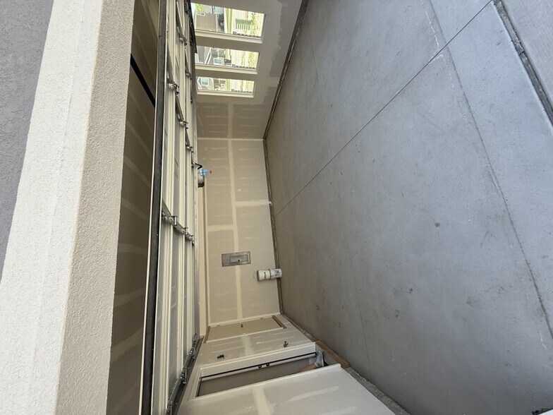 Building Photo - 1431 W 500 N