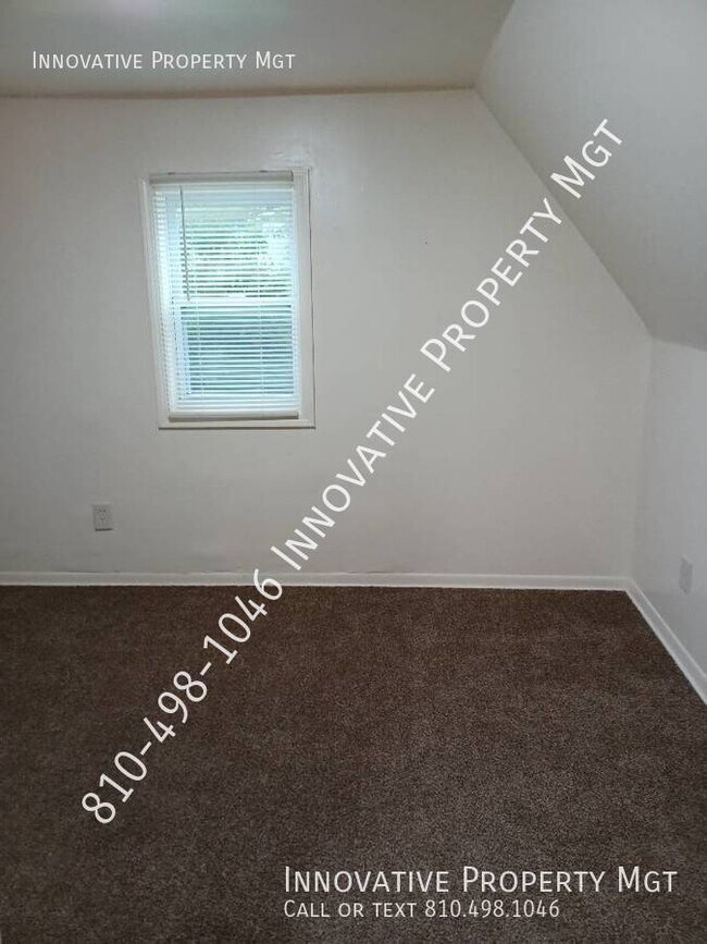 Building Photo - Recently refinished 3 bedroom , 1 bath home!