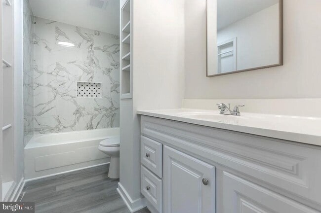 Building Photo - 131 N Garfield Rd