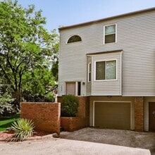 Building Photo - 2404 N Bronze Tree Dr