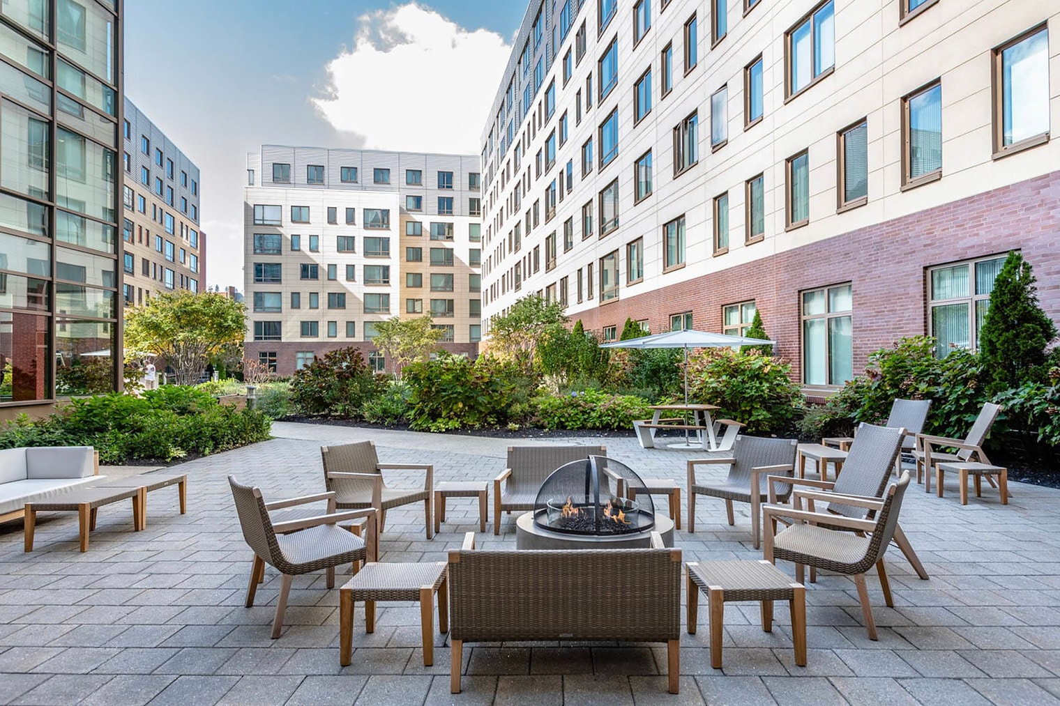 Building Photo - 303 Third Street-SI FL2-ID642