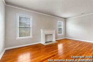 Building Photo - 336 E Lullwood Ave