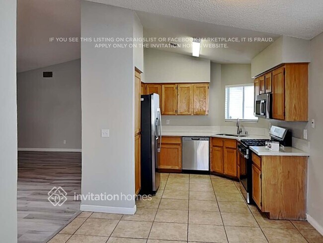 Building Photo - 4041 Hazelridge Dr