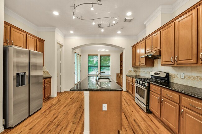 Building Photo - 3030 Orchard Ct