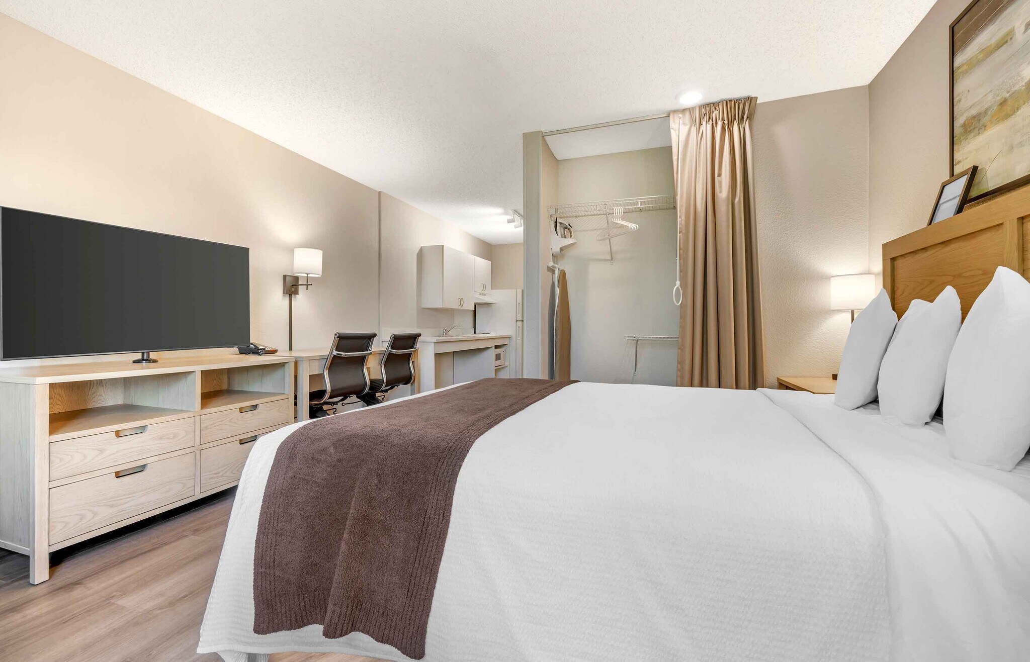 Building Photo - Furnished Studio-San Diego - Carlsbad Village by the Sea