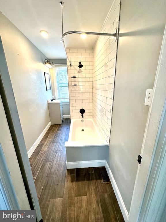 Building Photo - 614 Beech St