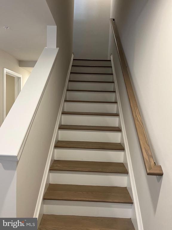 Building Photo - 40 Anderson Dr