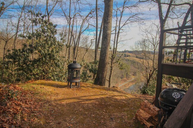 Building Photo - 146 Valley View Trail