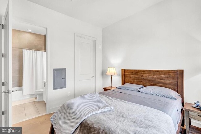 Building Photo - 6803 Cameron Dr NW