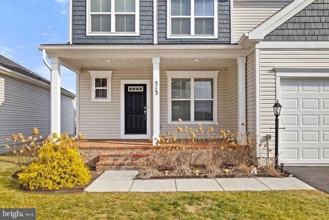 Building Photo - 513 Parkland Dr