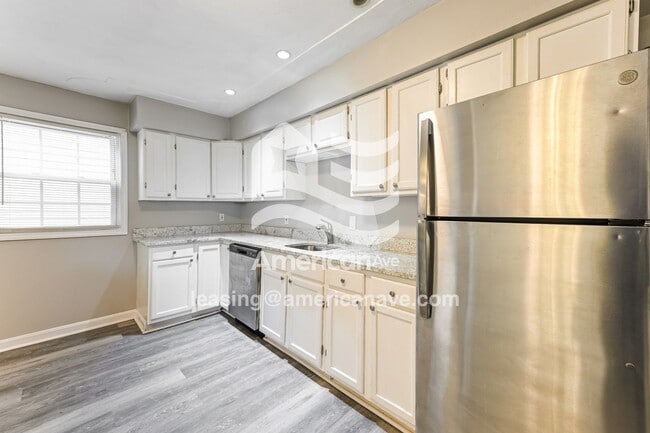 Building Photo - 153 McAdam Ave