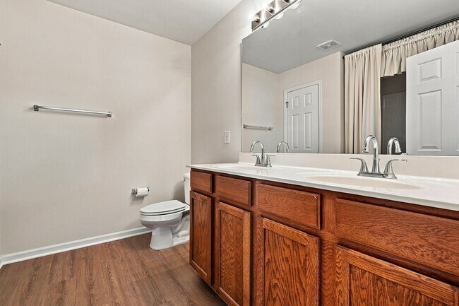Building Photo - 4332 Burchard Dr