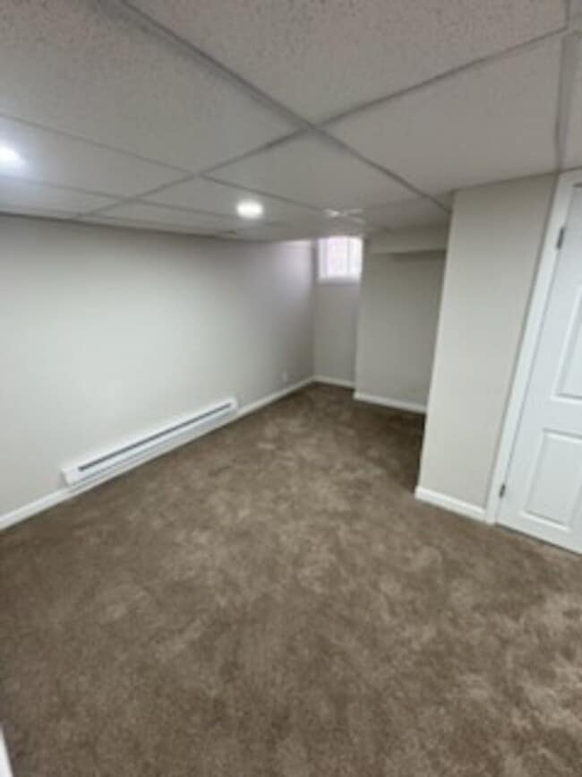 Building Photo - 1611 W Barker Ave