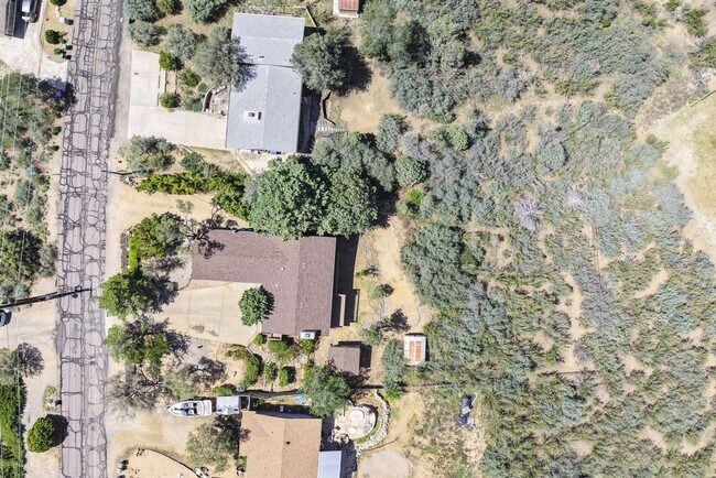 Building Photo - 3 Bedroom, 2 Bath Home with Views in Prescott!
