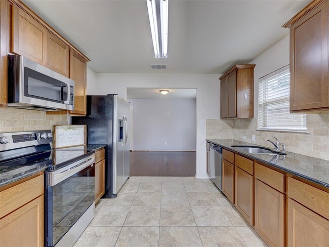 Building Photo - 180 Housefinch Loop
