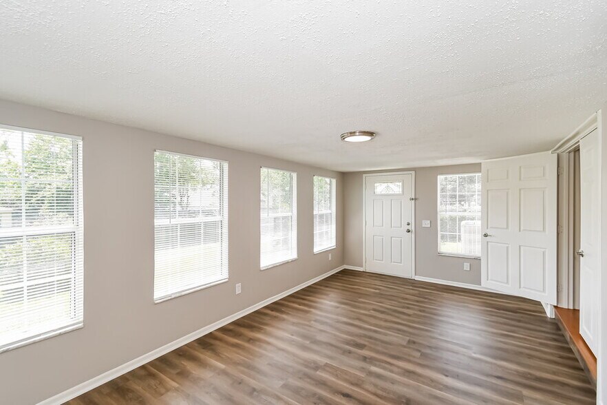 Building Photo - 2891 Gatling Blvd