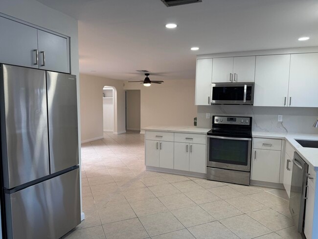 Building Photo - 4200 NW 37th Terrace