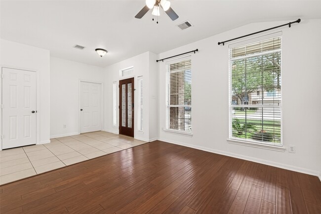 Building Photo - 2638 Marquette Trail