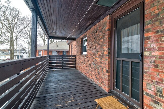 Building Photo - 7 Langley Cir