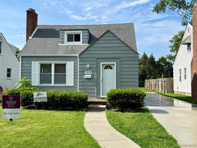 Primary Photo - 1010 Larkmoor Blvd