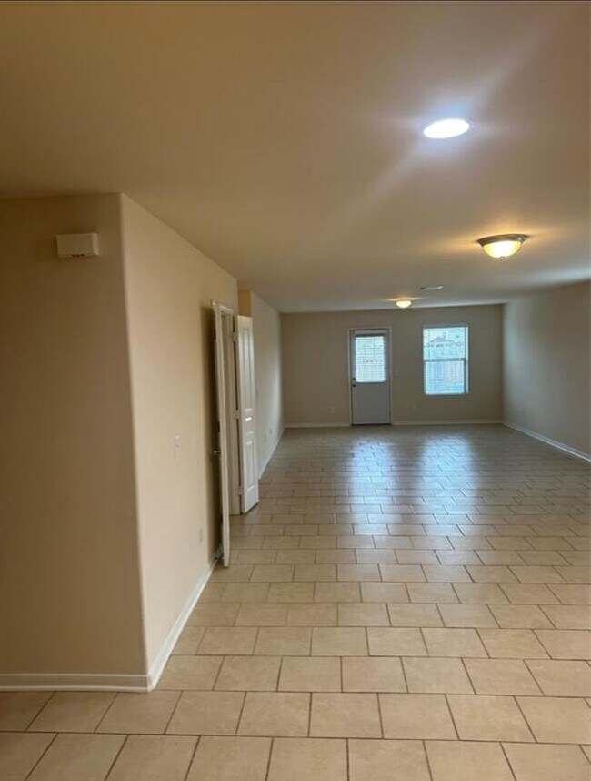 Building Photo - 20139 Linden Spruce Ln