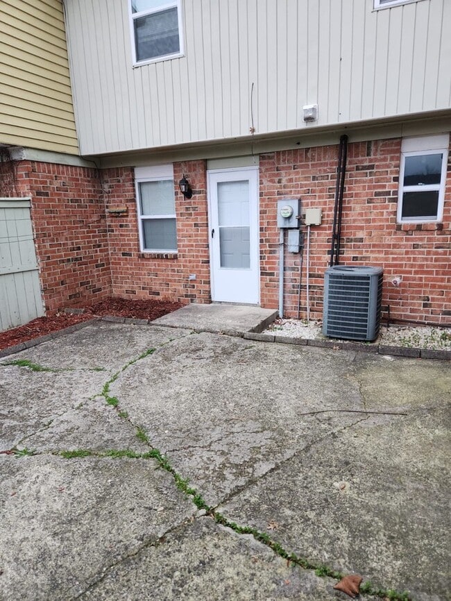 Building Photo - 6340 Commons Dr