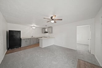 Building Photo - 602 S 3rd St