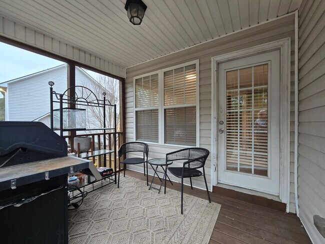 Building Photo - 135 Leggett Dr