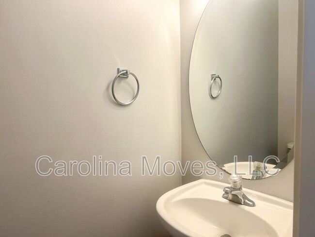 Building Photo - 223 Spring Crossing Cir
