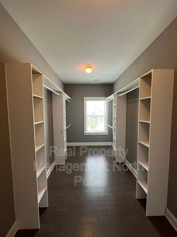 Building Photo - 184 Gray Trl