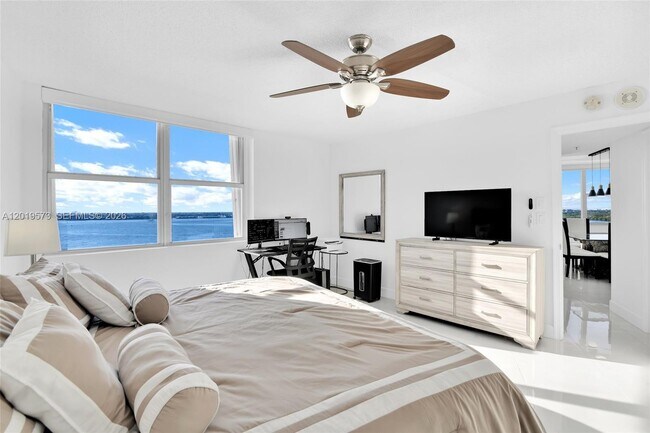 Building Photo - 5200 N Ocean Dr