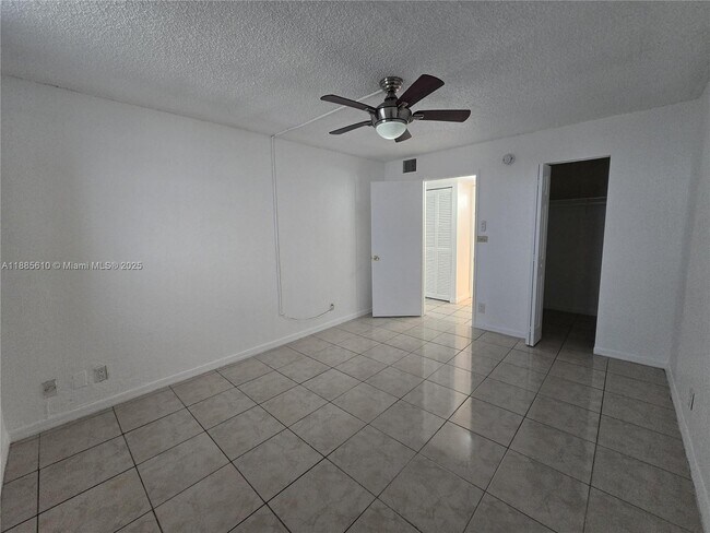 Building Photo - 801 NW 47th Ave