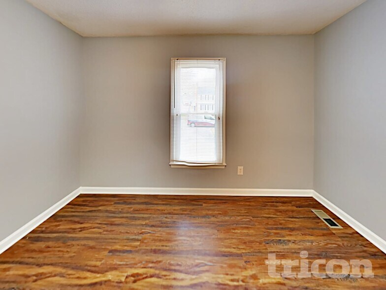 Building Photo - 709 Quail Hills Dr